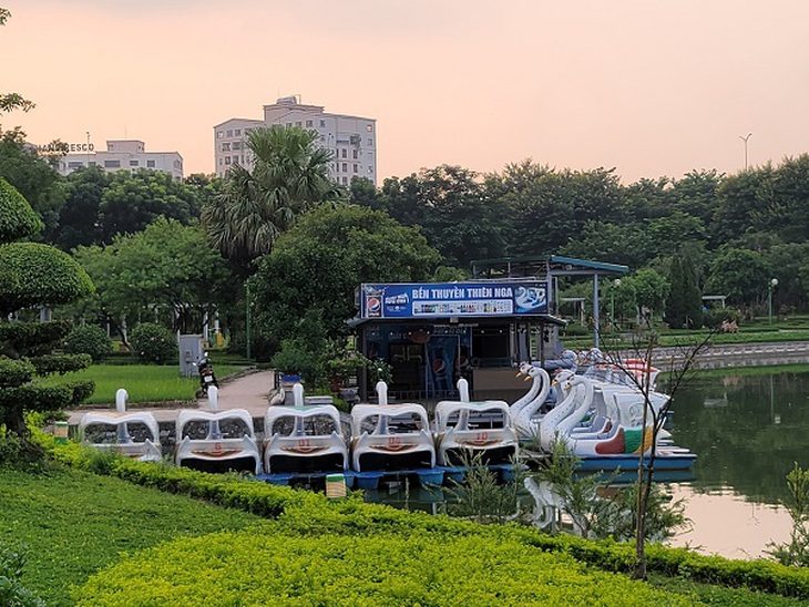 Vắng đến lạ thường ở Công viên hiện đại nhất thủ đô - Ảnh 13.