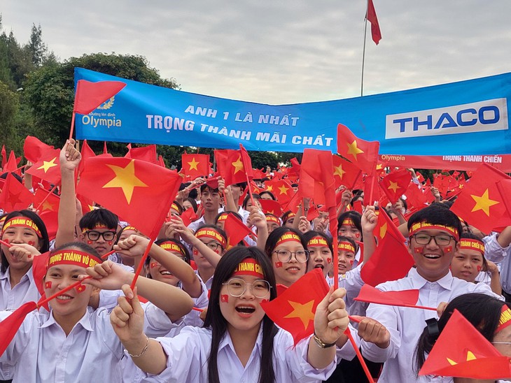 Chung kết Olympia 2023: Nữ sinh Hải Phòng bật khóc khi Nguyễn Trọng Thành về nhì đầy tiếc nuối - Ảnh 1.