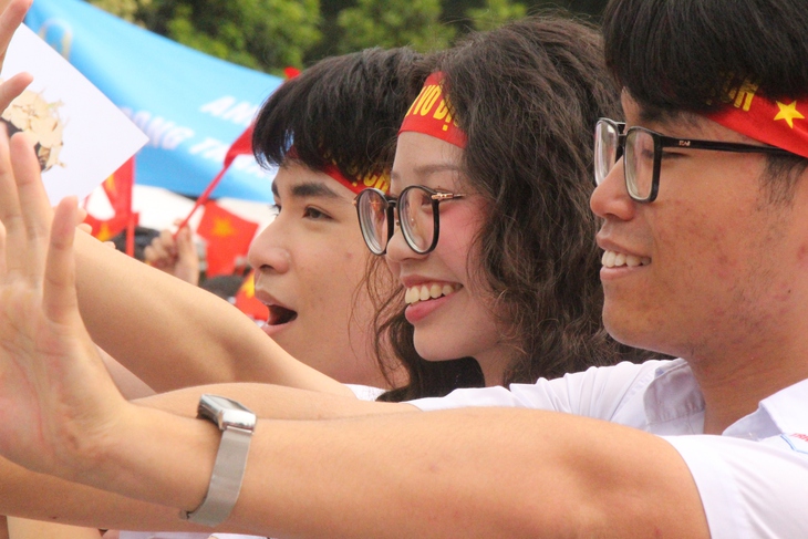 Chung kết Olympia 2023: Nữ sinh Hải Phòng bật khóc khi Nguyễn Trọng Thành về nhì đầy tiếc nuối - Ảnh 15.