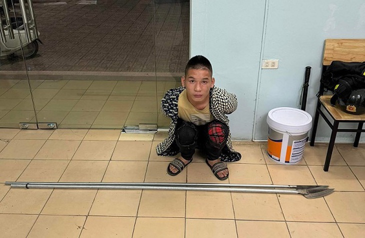Manh động dùng hung khí tấn công tổ công tác 141 để giải cứu đồng bọn - Ảnh 2.