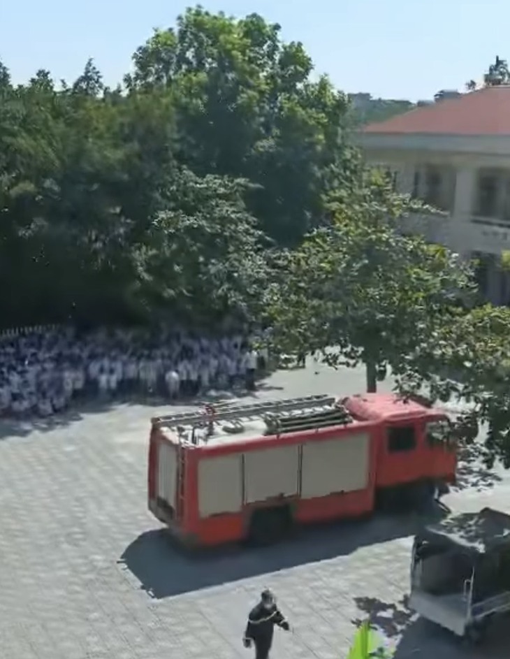 Cháy thư viện tại 1 trường Tiểu học trên địa bàn Hà Nội - Ảnh 3. Cháy thư viện tại 1 trường Tiểu học trên địa bàn Hà Nội - Ảnh 3.