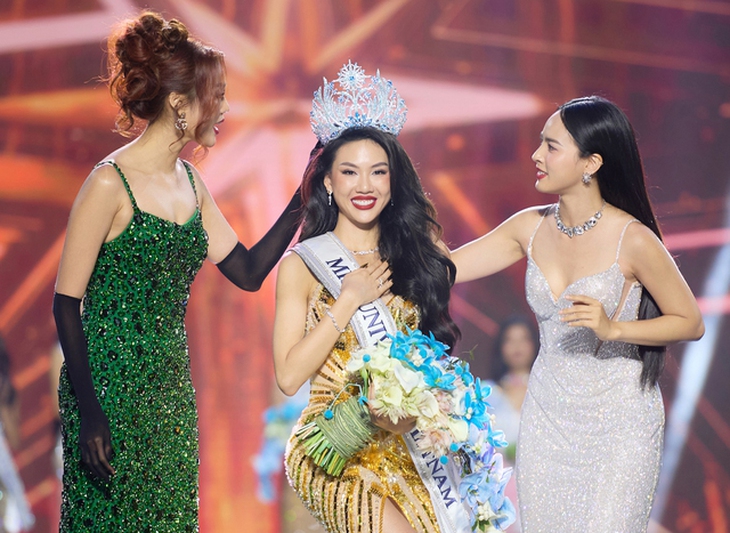 Miss Universe Vietnam thông tin chính thức về hình ảnh Hoa hậu Bùi Quỳnh Hoa 'hút bóng cười' - Ảnh 2. Miss Universe Vietnam thông tin chính thức về hình ảnh Hoa hậu Bùi Quỳnh Hoa 'hút bóng cười' - Ảnh 2.