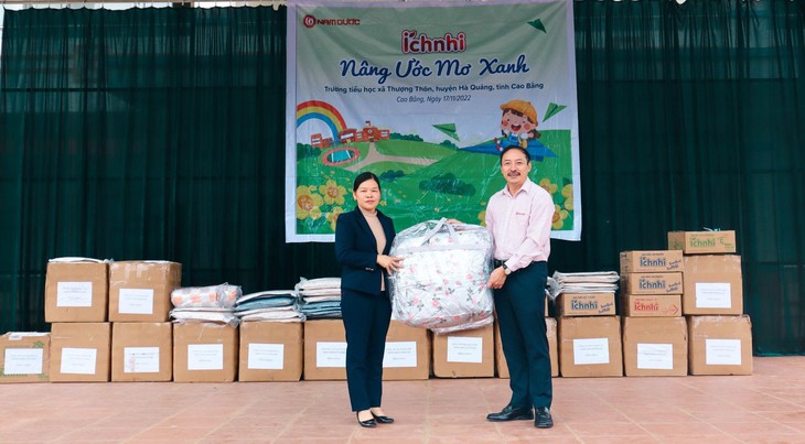 Nam Dược "Nâng ước mơ xanh" và 15 năm bền bỉ trao gửi yêu thương - Ảnh 2.