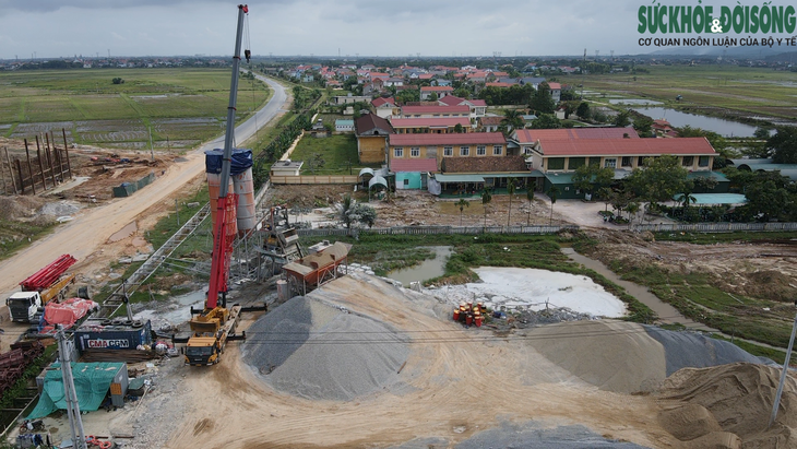 Thông tin mới vụ trạm trộn 'hành' khu dân cư và trường học - Ảnh 1.