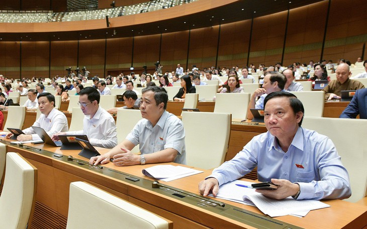 Quốc hội "chốt" cải cách chính sách tiền lương từ 1/7/2024