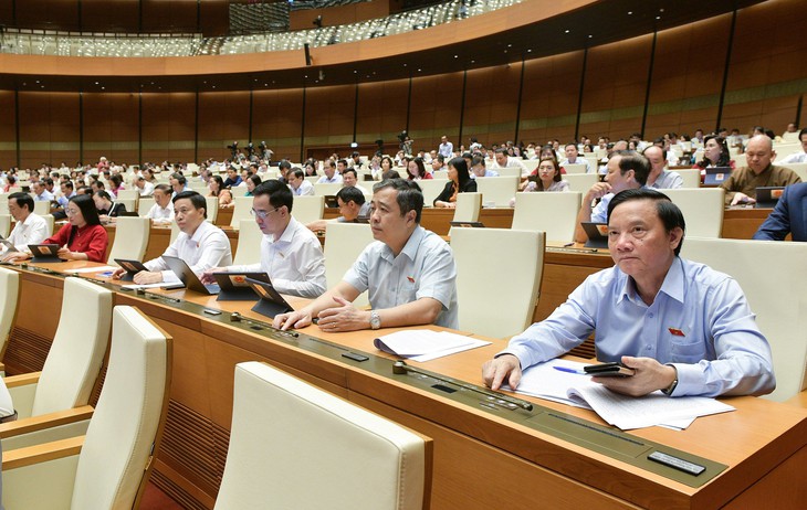 Quốc hội vừa 'chốt' cải cách chính sách tiền lương từ 1/7/2024 - Ảnh 2.