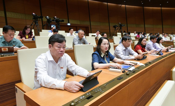 Sửa đổi Luật Đường bộ nhằm tạo cơ chế để huy động mọi nguồn lực phát triển hạ tầng - Ảnh 2.