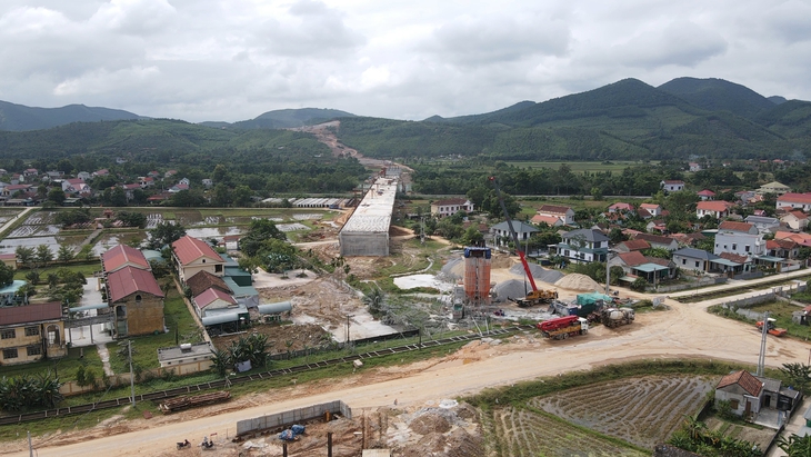 Tháo dỡ, di dời trạm trộn bê tông "hành" trường học và khu dân cư- Ảnh 2.