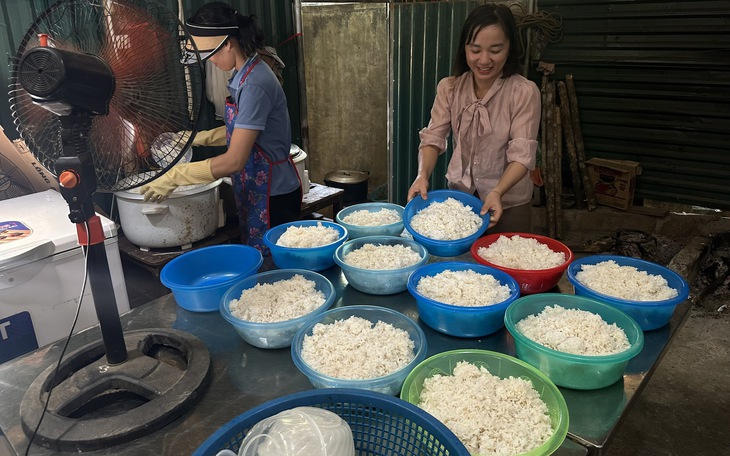 Tổ chức bữa ăn bán trú, có trường chưa thực hiện đúng quy trình bếp ăn tập thể