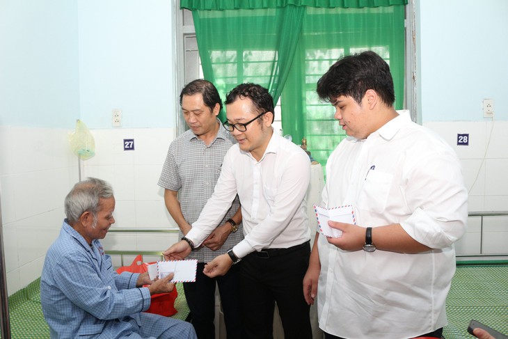 Khám bệnh, cấp phát thuốc miễn phí cho 500 trẻ em vùng cao- Ảnh 4.