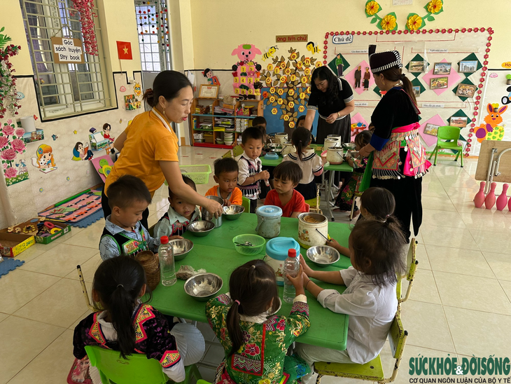 Góp phần giảm tỷ lệ suy dinh dưỡng thấp còi cho trẻ mầm non miền núi- Ảnh 3. Góp phần giảm tỷ lệ suy dinh dưỡng thấp còi cho trẻ mầm non miền núi- Ảnh 3.