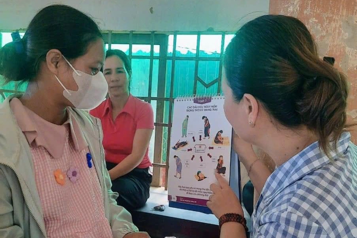 Đắk Lắk đẩy mạnh tuyên truyền 'Làm mẹ an toàn' cho đồng bào dân tộc thiểu số- Ảnh 2. Đắk Lắk đẩy mạnh tuyên truyền 'Làm mẹ an toàn' cho đồng bào dân tộc thiểu số- Ảnh 2.