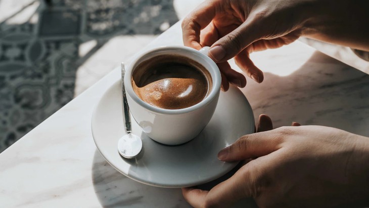 Uống cà phê có làm sạm da?- Ảnh 1.