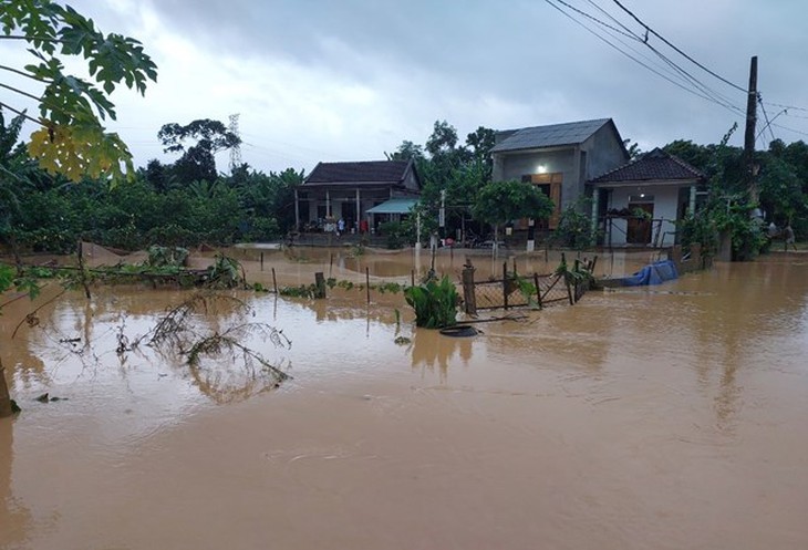 Miền Trung mưa lũ bủa vây, một người mất tích- Ảnh 3.