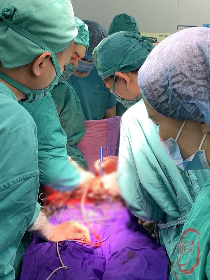Quảng Ninh: Báo động đỏ toàn viện trong đêm, cấp cứu mẹ con sản phụ bị rau cài răng lược hiếm gặp- Ảnh 1. Quảng Ninh: Báo động đỏ toàn viện trong đêm, cấp cứu mẹ con sản phụ bị rau cài răng lược hiếm gặp- Ảnh 1.