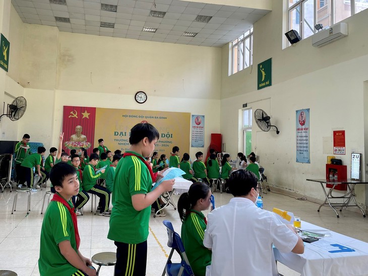 Cha mẹ nên làm gì khi con bị cận thị?- Ảnh 4.