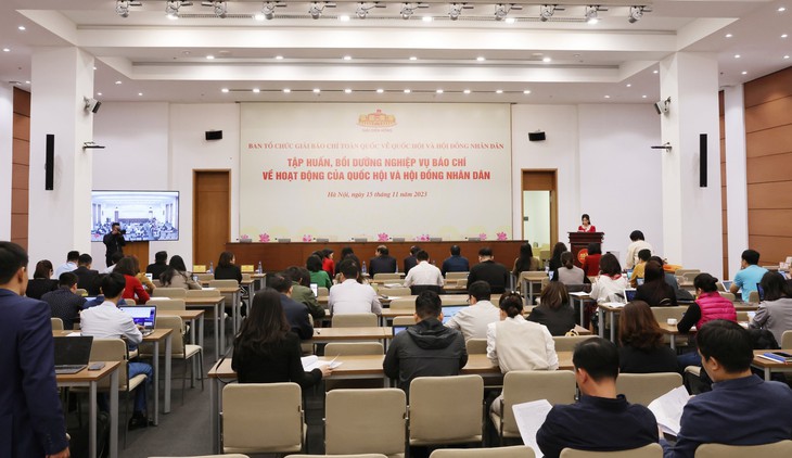 VPQH tập huấn, bồi dưỡng nghiệp vụ báo chí về hoạt động của Quốc hội và Hội đồng nhân dân- Ảnh 1.