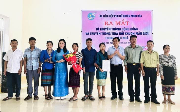 Phụ nữ đồng bào Bru – Vân Kiều thoát khỏi ràng buộc của hủ tục nhờ sớm triển khai dự án