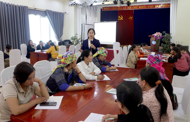 Yên Bái: Tập huấn hướng dẫn tuyên truyền vận động phụ nữ làm mẹ an toàn và chăm sóc trẻ em- Ảnh 2. Yên Bái: Tập huấn hướng dẫn tuyên truyền vận động phụ nữ làm mẹ an toàn và chăm sóc trẻ em- Ảnh 2.