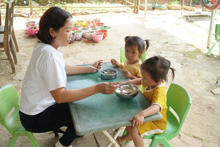 Nặng lòng với những học sinh vùng cao- Ảnh 10.