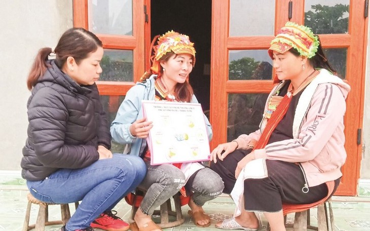 Phát huy vai trò 'cô đỡ thôn bản' trong chăm sóc sức khoẻ người dân vùng khó khăn
