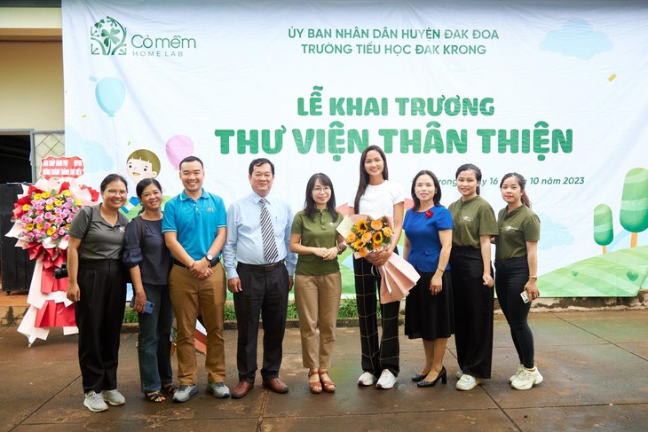 Mỹ phẩm Cỏ Mềm đồng hành cùng Hoa hậu H'Hen Niê hướng về trẻ em vùng cao- Ảnh 1.