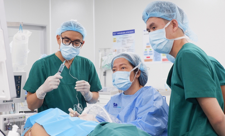 Bác sĩ Việt Nam trình diễn mổ tim tại hội nghị quốc tế- Ảnh 3.