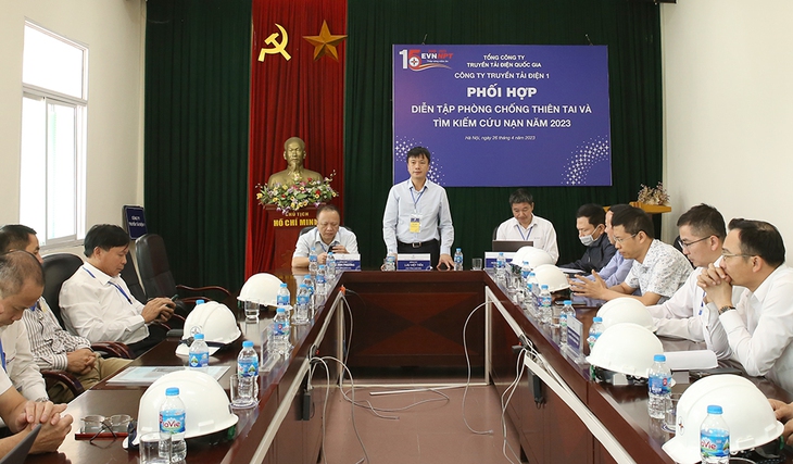 Phối hợp các lực lượng diễn tập ứng phó sự cố lưới điện truyền tải- Ảnh 11.