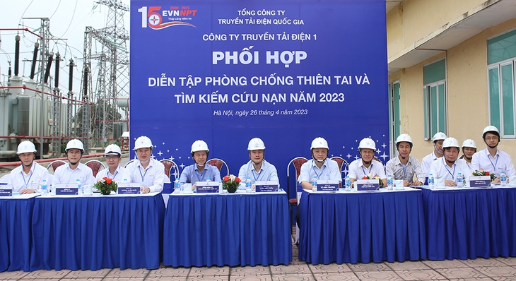 Phối hợp các lực lượng diễn tập ứng phó sự cố lưới điện truyền tải- Ảnh 1.