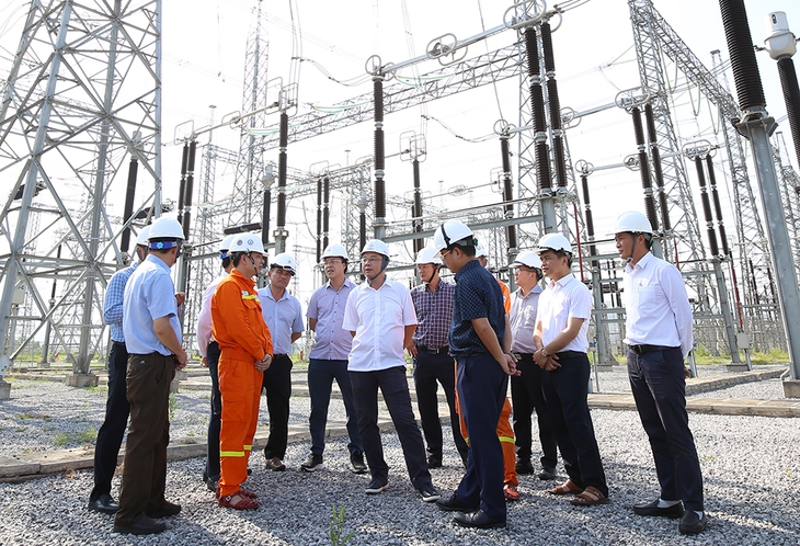 Giữ vững trục truyền tải 500kV Bắc – Nam để đảm bảo điện cho miền Bắc mùa nắng nóng- Ảnh 4.
