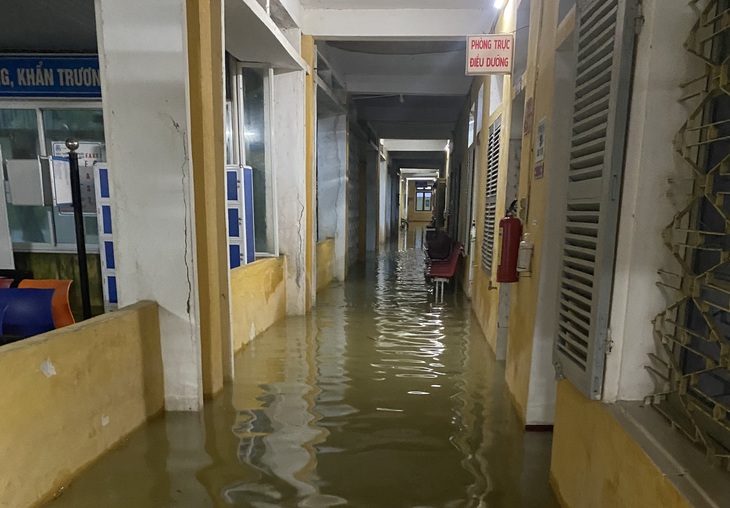 Không để mưa lũ làm ảnh hưởng hoạt động khám chữa bệnh- Ảnh 3.