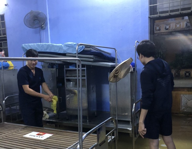 Không để mưa lũ làm ảnh hưởng hoạt động khám chữa bệnh- Ảnh 4.