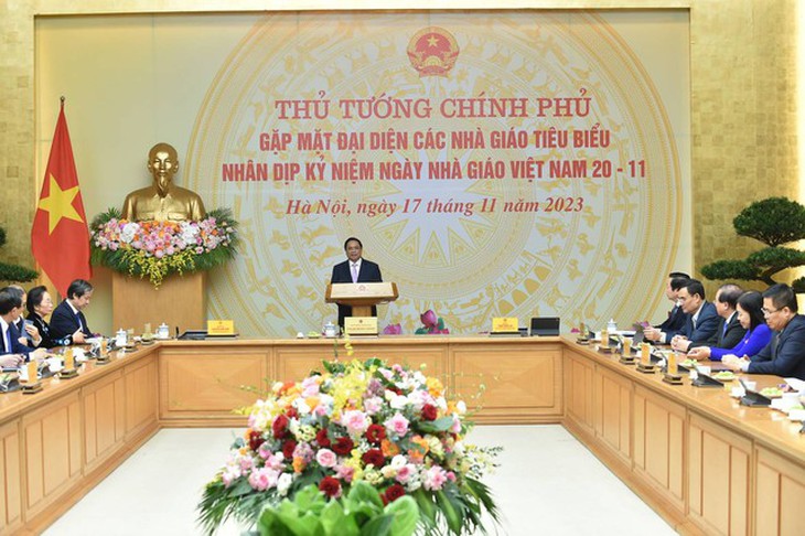 Thủ tướng: 'Thành công của giáo dục không phải nhồi kiến thức cho đầy mà thắp nên ngọn lửa đam mê'- Ảnh 1.