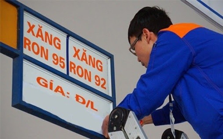 Từ nay, giá xăng dầu sẽ được điều chỉnh vào thứ Năm hằng tuần