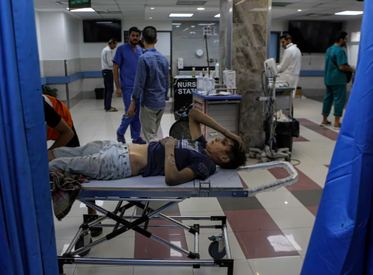Dải Gaza: Bác sĩ không rời bệnh viện, nhiều ca phẫu thuật phải tiến hành mà không có thuốc mê- Ảnh 1. Dải Gaza: Bác sĩ không rời bệnh viện, nhiều ca phẫu thuật phải tiến hành mà không có thuốc mê- Ảnh 1.