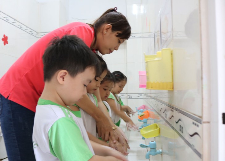 3 cách bảo vệ bản thân khỏi COVID-19 trong giai đoạn hiện nay- Ảnh 1. 3 cách bảo vệ bản thân khỏi COVID-19 trong giai đoạn hiện nay- Ảnh 1.