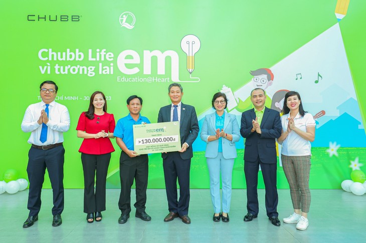 "Chubb Life vì tương lai em" mang lại niềm vui cho 2.000 học sinh tại TP. Thủ Đức - Ảnh 1.