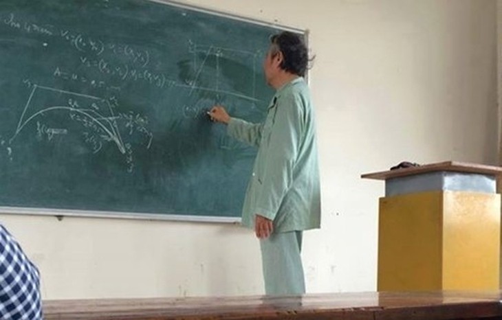 Ngày 20/11 nhớ lại những câu chuyện cảm động về tình thầy trò giữa đời thường- Ảnh 4.