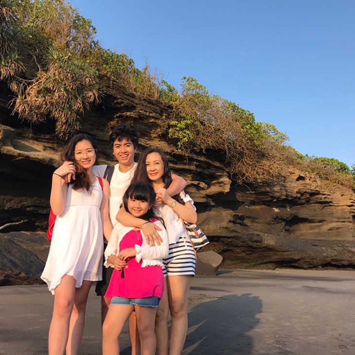 Khánh Huyền 'Người thổi tù và hàng tổng' giờ ra sao và ở đâu?- Ảnh 6. Khánh Huyền 'Người thổi tù và hàng tổng' giờ ra sao và ở đâu?- Ảnh 6.