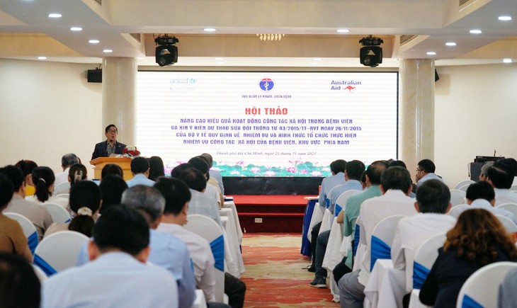 Nhân lực công tác xã hội của các bệnh viện còn nhiều hạn chế- Ảnh 1. Nhân lực công tác xã hội của các bệnh viện còn nhiều hạn chế- Ảnh 1.