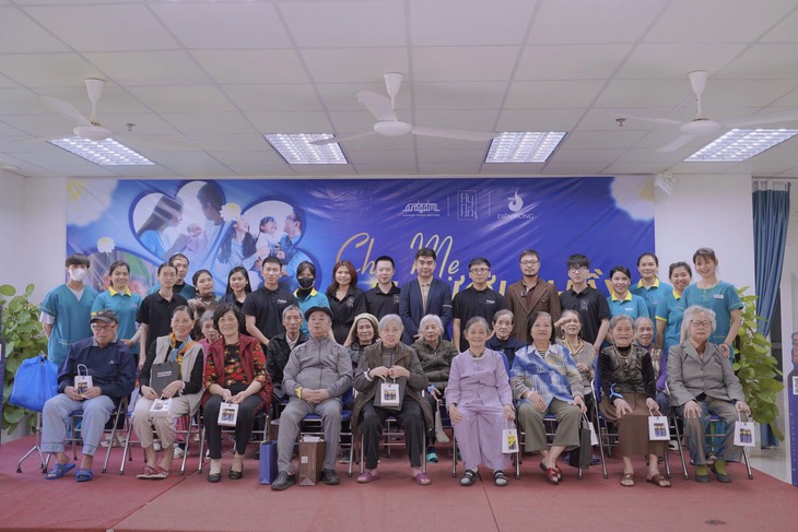Tri ân 20/11: Hy An Việt Nam và Aragami Việt Nam kết nối trái tim qua chương trình ý nghĩa- Ảnh 1. Tri ân 20/11: Hy An Việt Nam và Aragami Việt Nam kết nối trái tim qua chương trình ý nghĩa- Ảnh 1.