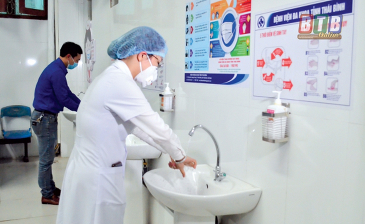 COVID-19 sang nhóm B, tổ chức thực hiện phòng và kiểm soát lây nhiễm trong các cơ sở y tế thế nào?- Ảnh 1.