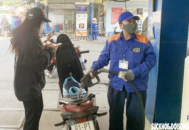 Giá xăng dầu hôm nay (23/11): Giảm lần 2 liên tiếp về sát mốc 21.000đ/lít- Ảnh 1. Giá xăng
