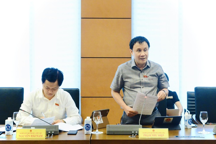 ĐBQH ủng hộ quy định lái xe không được uống rượu bia nhưng băn khoăn về 'hơi thở zero'- Ảnh 2. ĐBQH ủng hộ quy định lái xe không được uống rượu bia nhưng băn khoăn về 'hơi thở zero'- Ảnh 2.