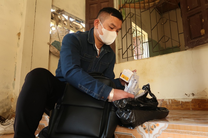 Theo chân nhóm đồng đẳng băng rừng, vượt suối giúp người nhiễm HIV ở vùng biên- Ảnh 14.