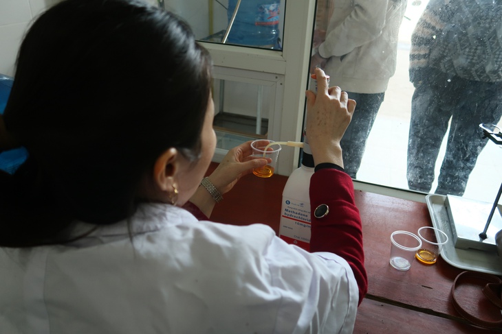 Theo chân nhóm đồng đẳng băng rừng, vượt suối giúp người nhiễm HIV ở vùng biên- Ảnh 16.