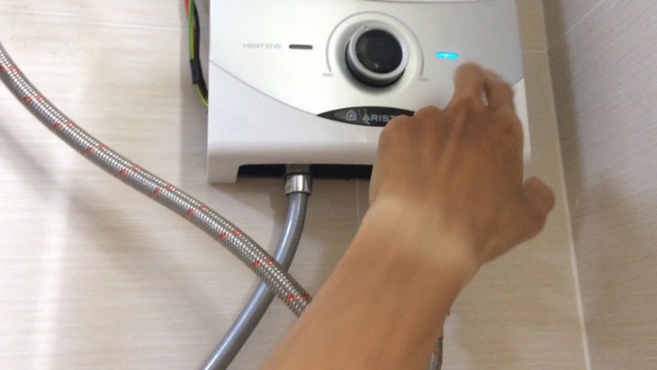 Chuyên gia chỉ cách tiết kiệm điện cho bình nóng lạnh khi vào mùa đông- Ảnh 2.
