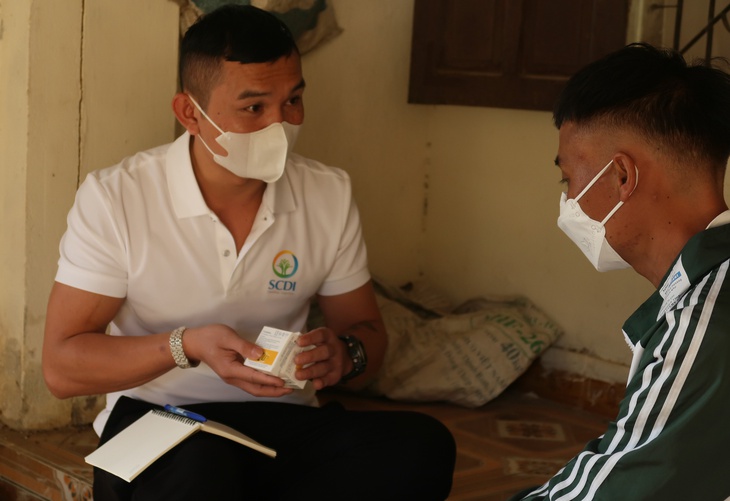 Tiếp cận viên cộng đồng cầu nối giữa nhân viên y tế và các nhóm nguy cơ cao lây nhiễm HIV
- Ảnh 3.