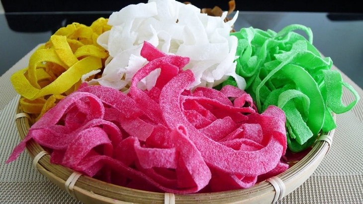 Bánh kẹo truyền thống tự làm 'hot' dịp cuối năm có đảm bảo an toàn thực phẩm?- Ảnh 2. Bánh kẹo truyền thống tự làm 'hot' dịp cuối năm có đảm bảo an toàn thực phẩm?- Ảnh 2.