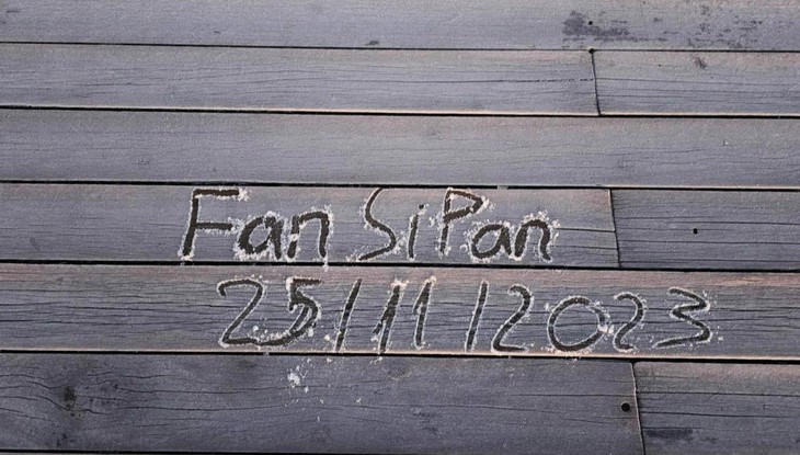Đỉnh Fansipan xuất hiện lớp sương muối phủ trắng như tuyết- Ảnh 5.